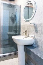 SEA SIDE 2 BEDROOMS APARTMENT_7