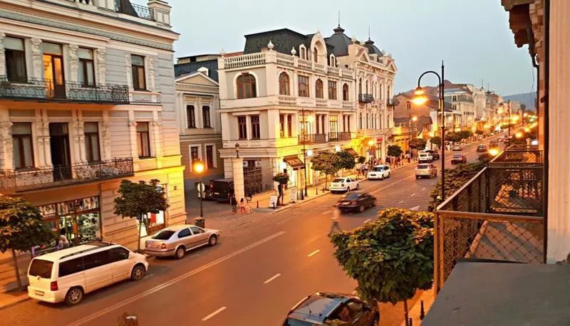 Comfortable Flat in Central Tbilisi — Фото 1