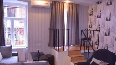 Вера Холидей Хоум