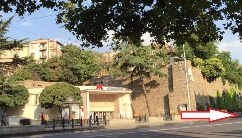 В старом городе — Фото 1